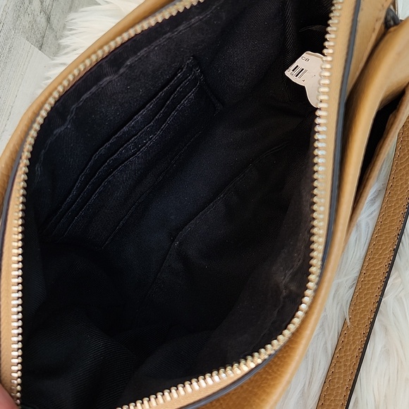 VINCE CAMUTO LEATHER CROSSBODY BAG - Picture 12 of 13